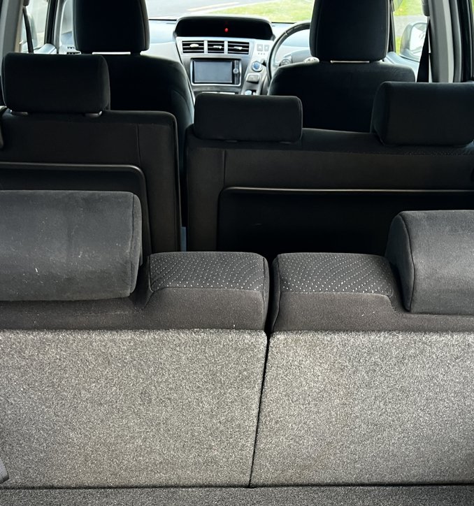 
										2014 Toyota Prius 1.8L Petrol Hybrid Alpha S 7 Seats S  -SOLD full									