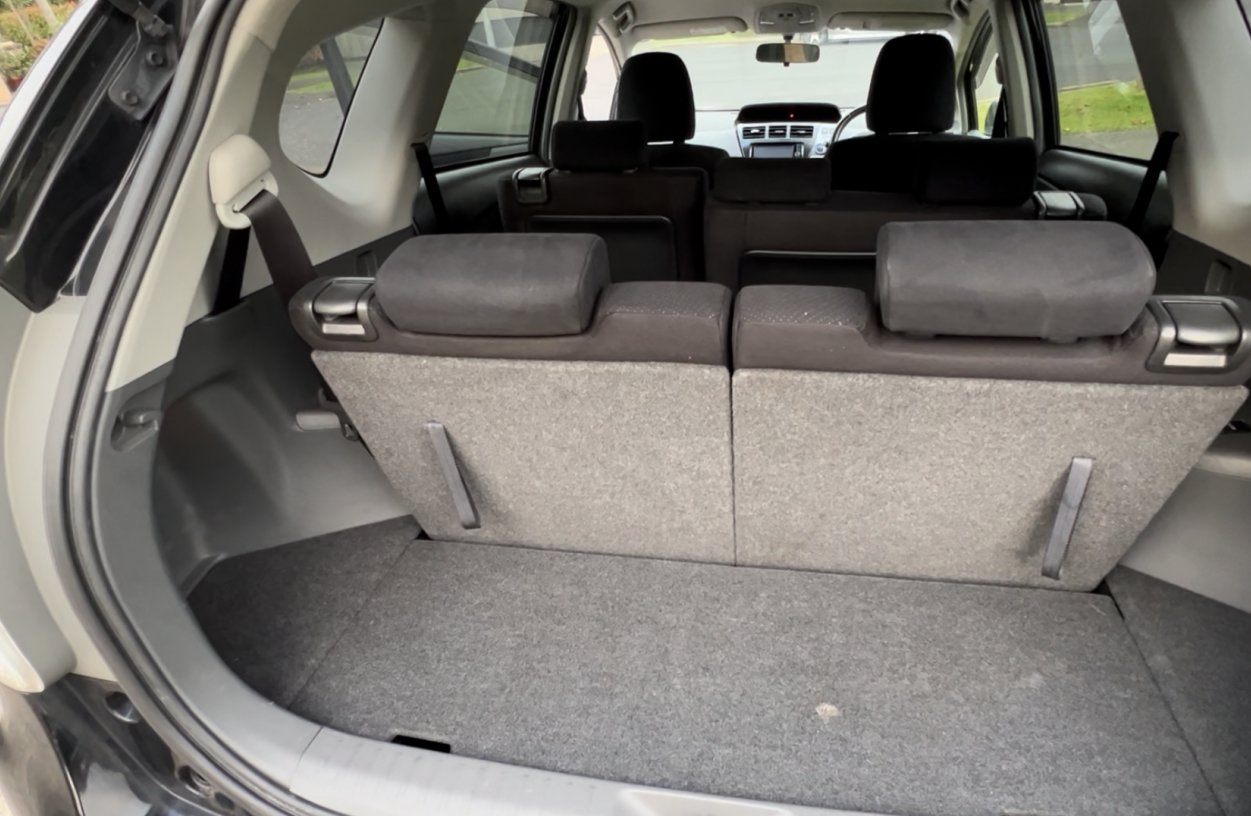 
										2014 Toyota Prius 1.8L Petrol Hybrid Alpha S 7 Seats S  -SOLD full									