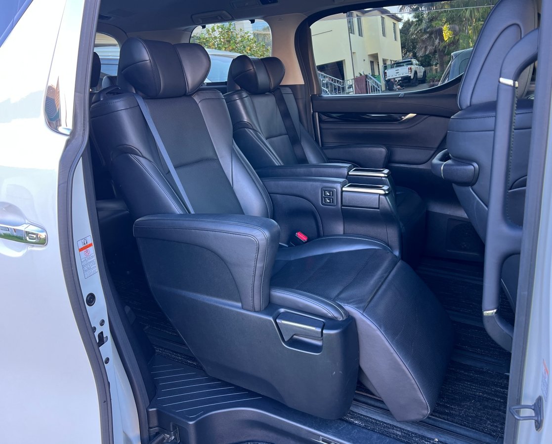 
								2015 Toyota Alphard 4WD Hybrid SRC  AWD 360ViewCamera 高配航空座椅埃尔法  -SOLD full									
