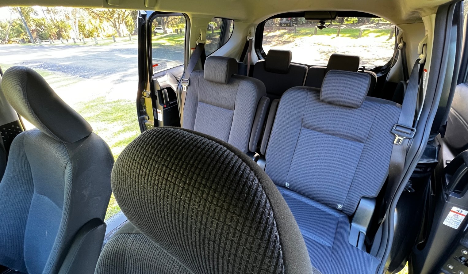 
								2015 Toyota Sienta Hybrid G 6 seats Auction Grade: 4.0  -SOLD full									