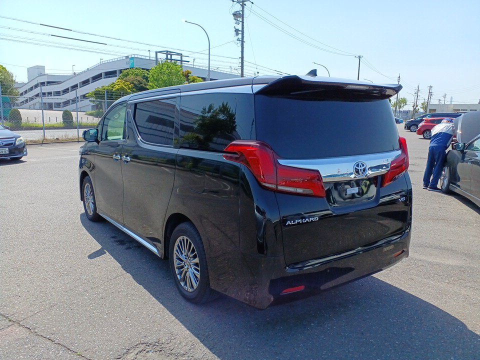 
								2021 Toyota Alphard SC 3.5 V6 4WD – Low Mileage | Excellent Condition | 7 Seater  -SOLD full									