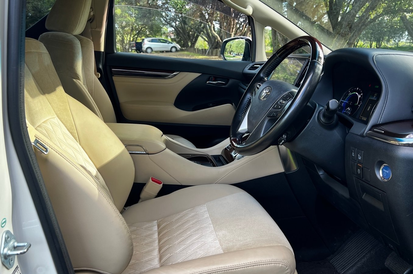 
								2017 Toyota Alphard 2.5P Hybrid 4WD 5Dr Wagon – Excellent Condition| 4.0 Auction Grade full									
