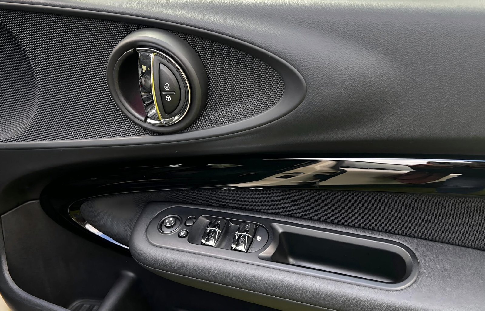 
								2016 MINI Clubman Cooper S DBA-L20 2.0T – Classic B48 Engine, Powerful Performance & Practical Space 高配高分好车低价 full									